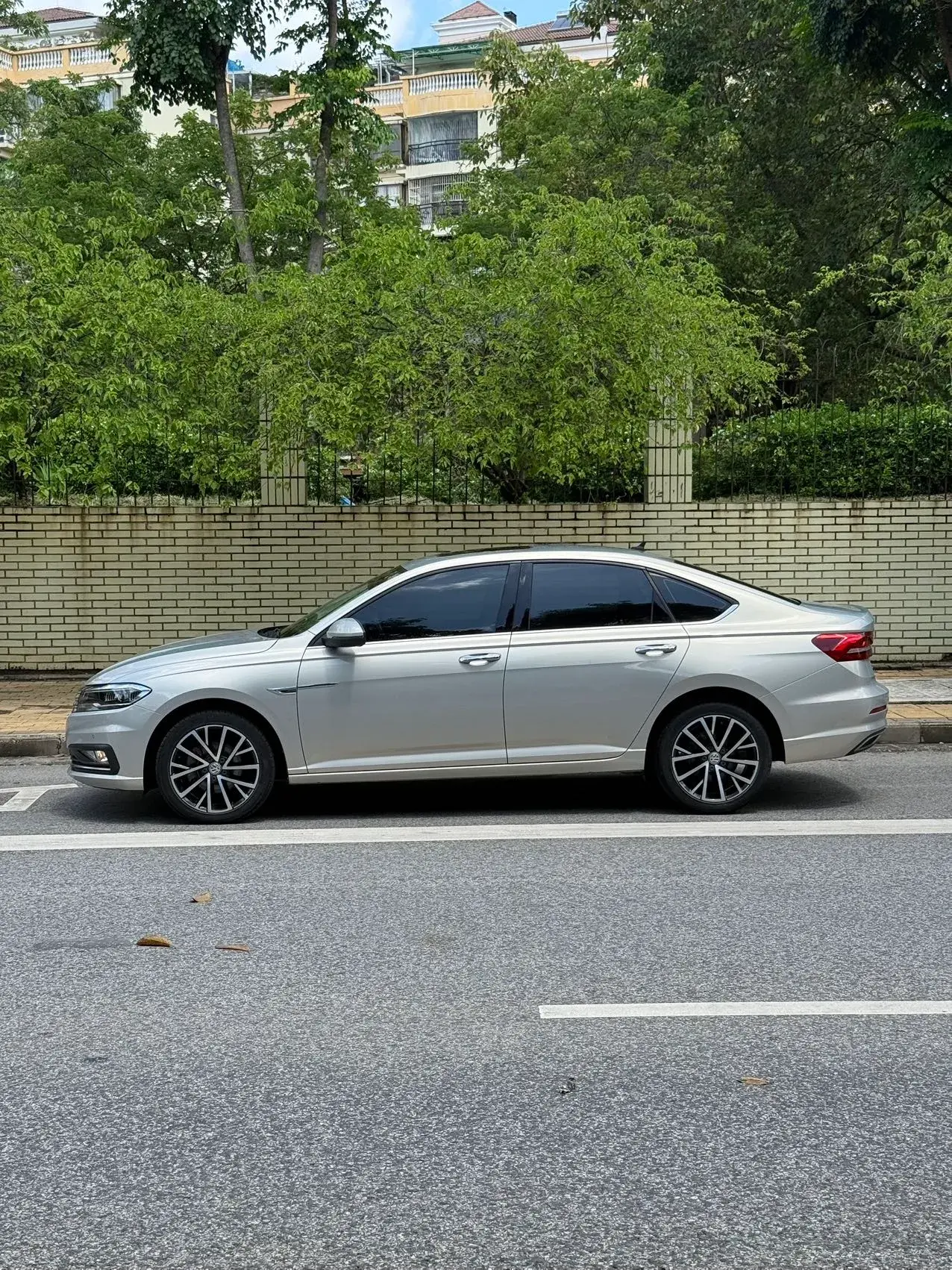 2018 VOLKSWAGEN LAVIDA thumbnail 4