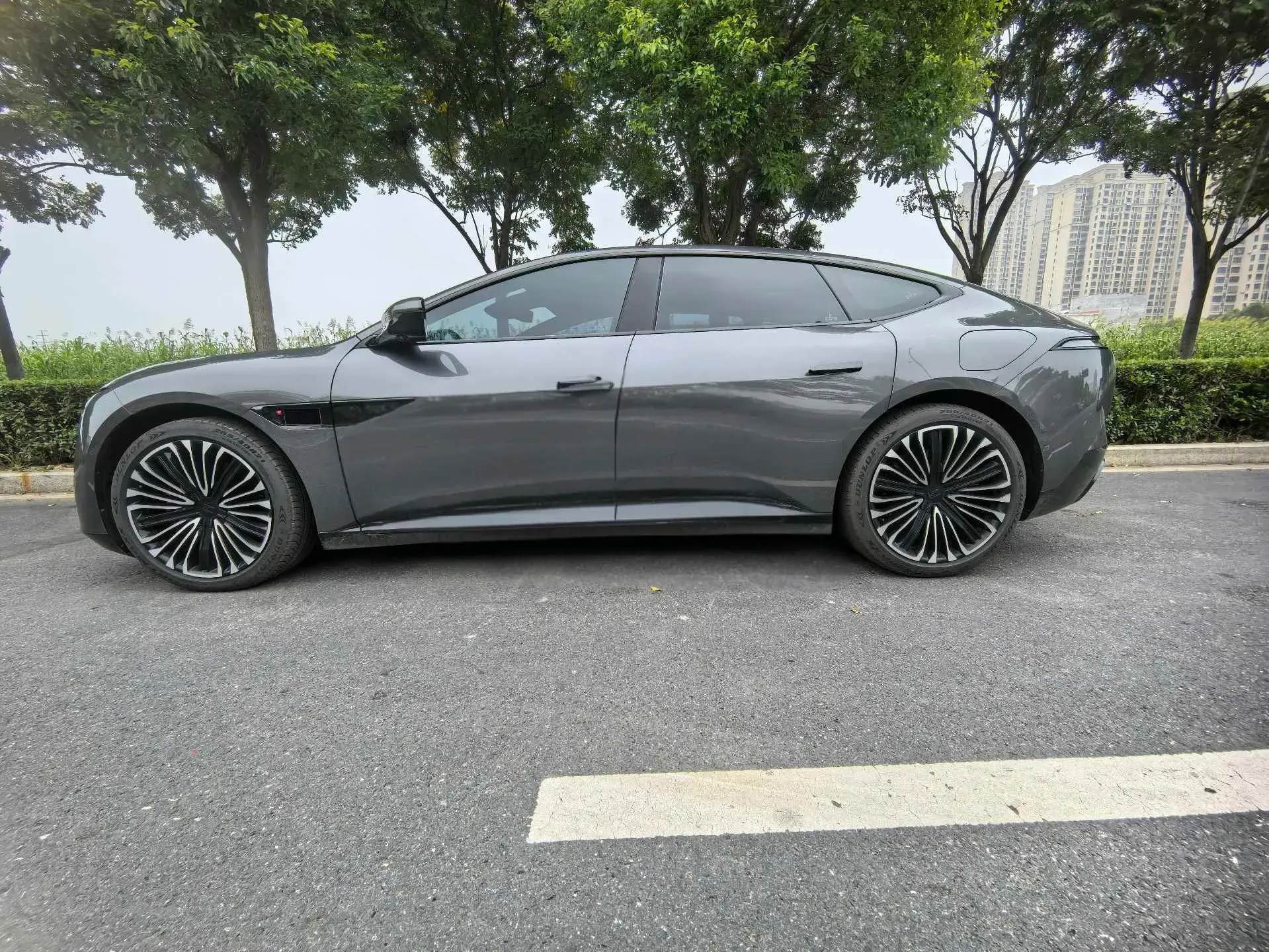 2025 AVATR 12 thumbnail 3