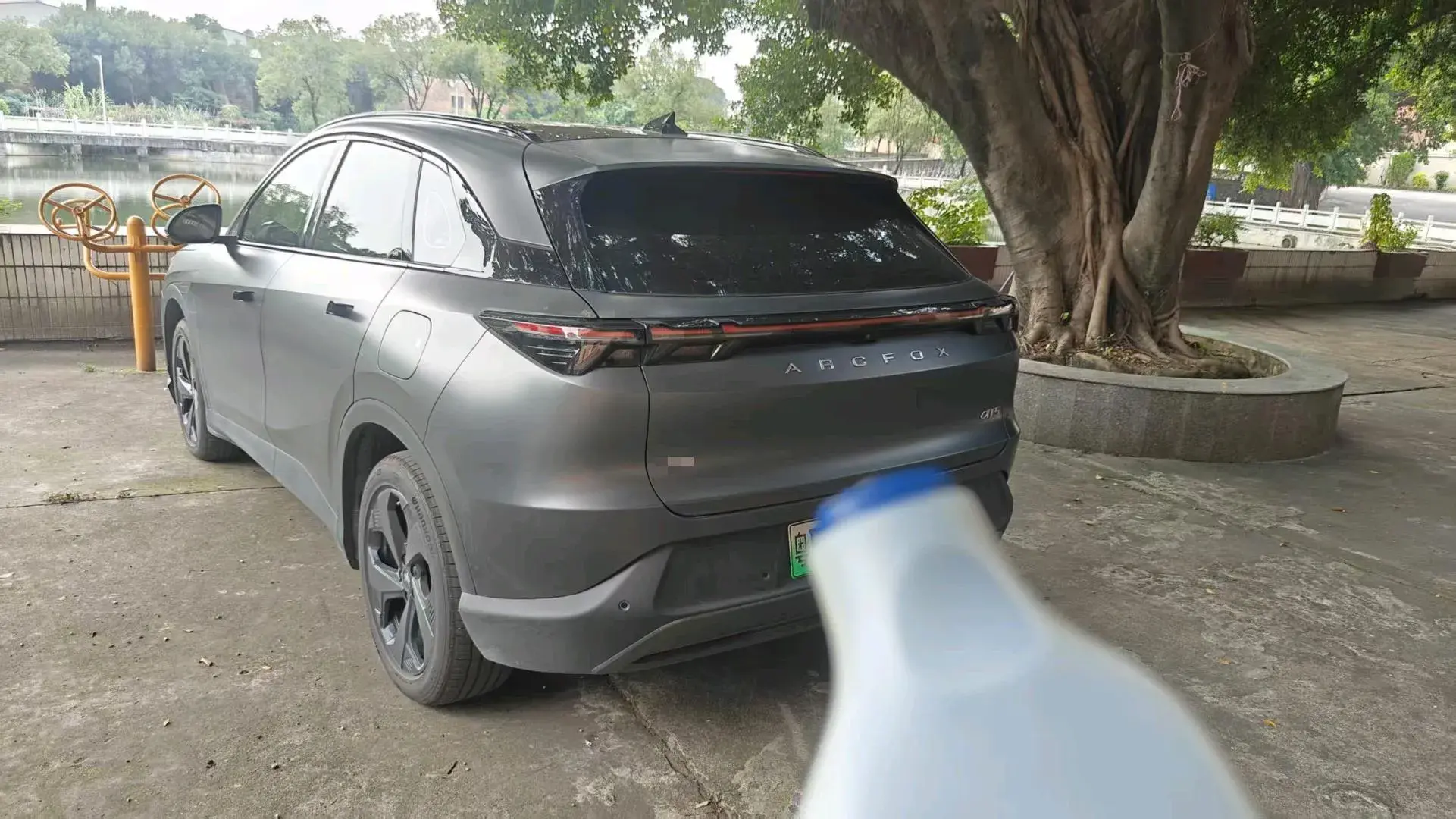 2025 ARCFOX ΑT5 thumbnail 4