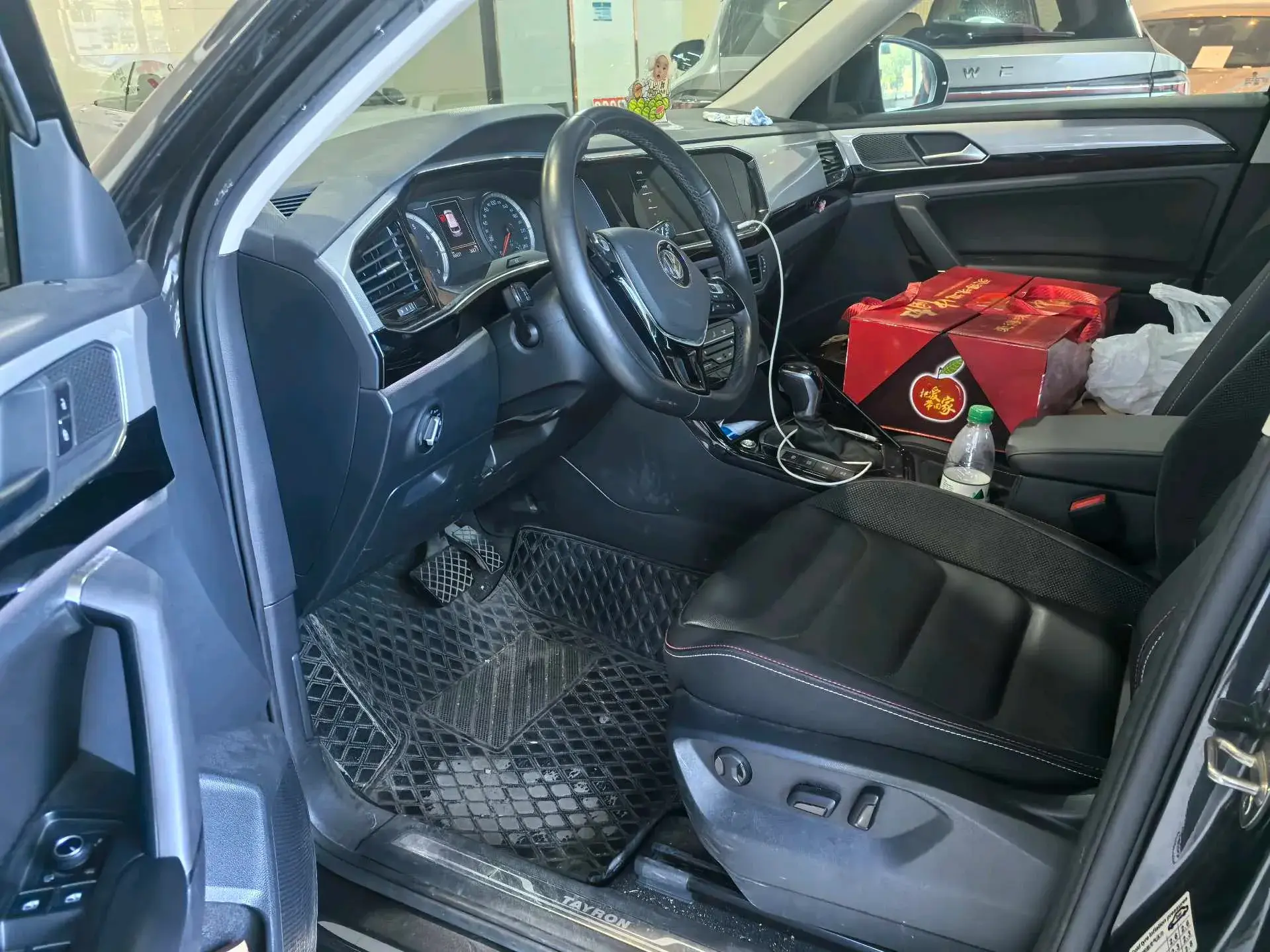 2020 VOLKSWAGEN TAYRON thumbnail 3