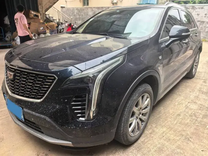 2021 CADILLAC XT4 view 1