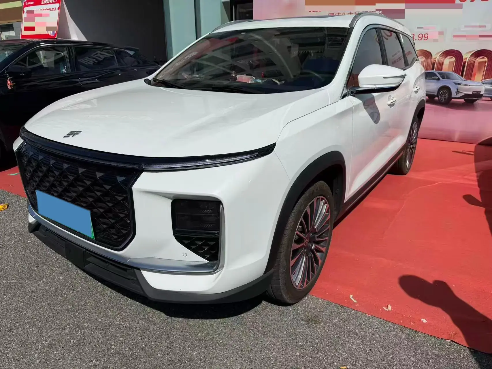 2023 JETOUR X70 view 1