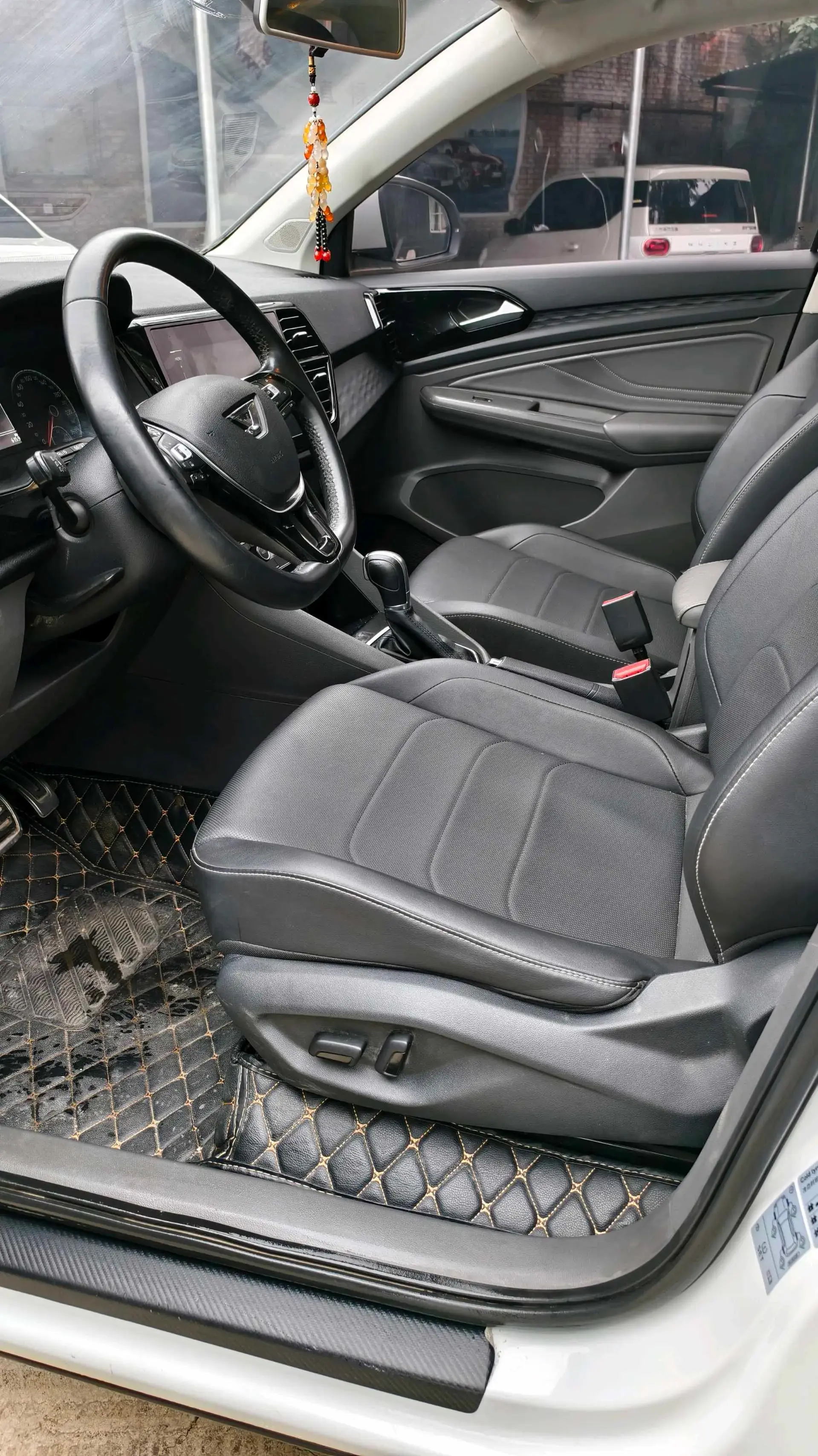 2019 JETTA VS5 thumbnail 3