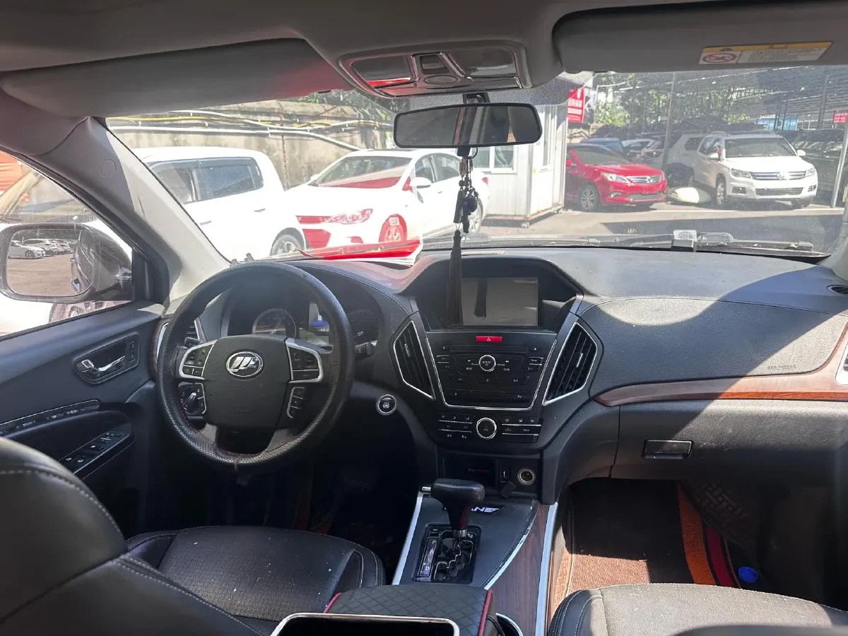 2017 LiFan X80 2.0T 192HP L4 6AT,autocango,china used car exporter,china ev exporter,chinese used car exporter,chinese used ev exporter