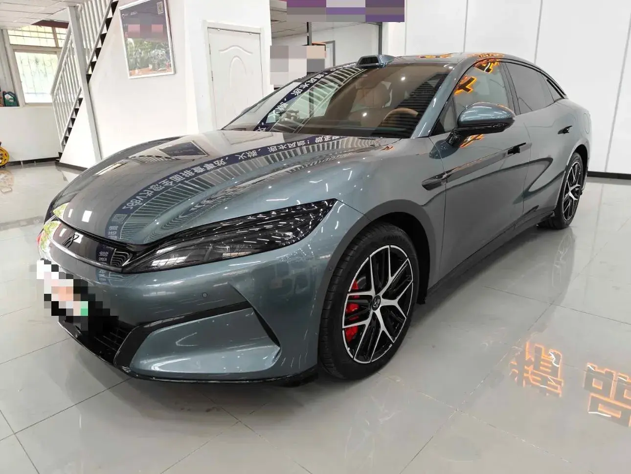 2025 BYD HANL view 1