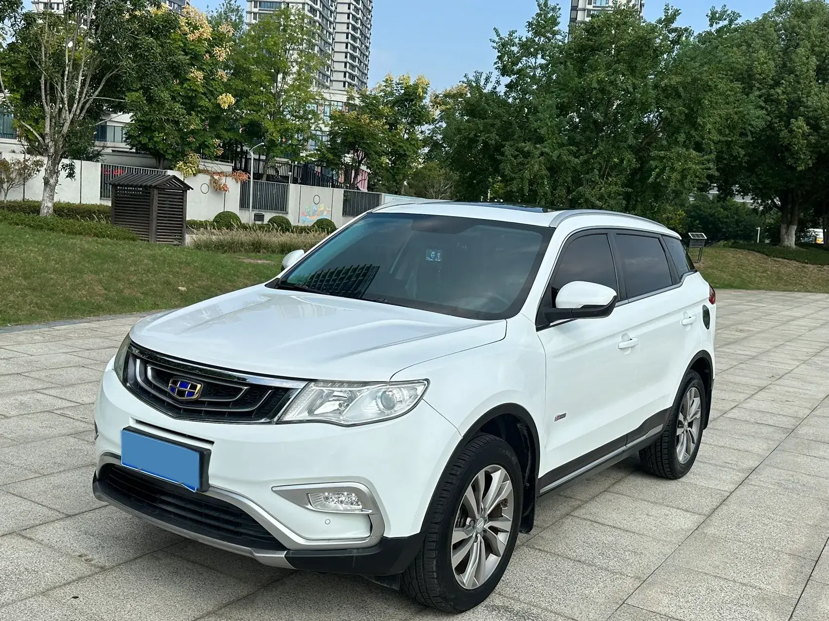 2016 GEELY AZKARRA view 1