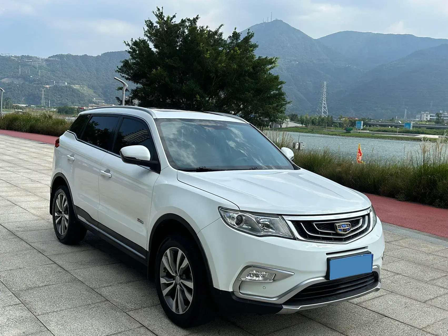 2016 GEELY AZKARRA thumbnail 3