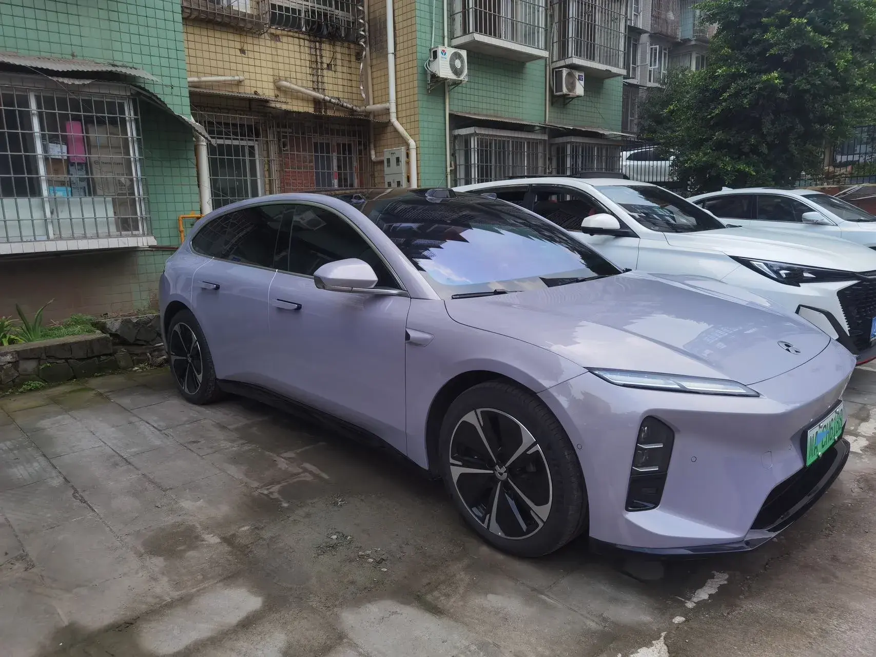 2025 NIO ET5T thumbnail 3