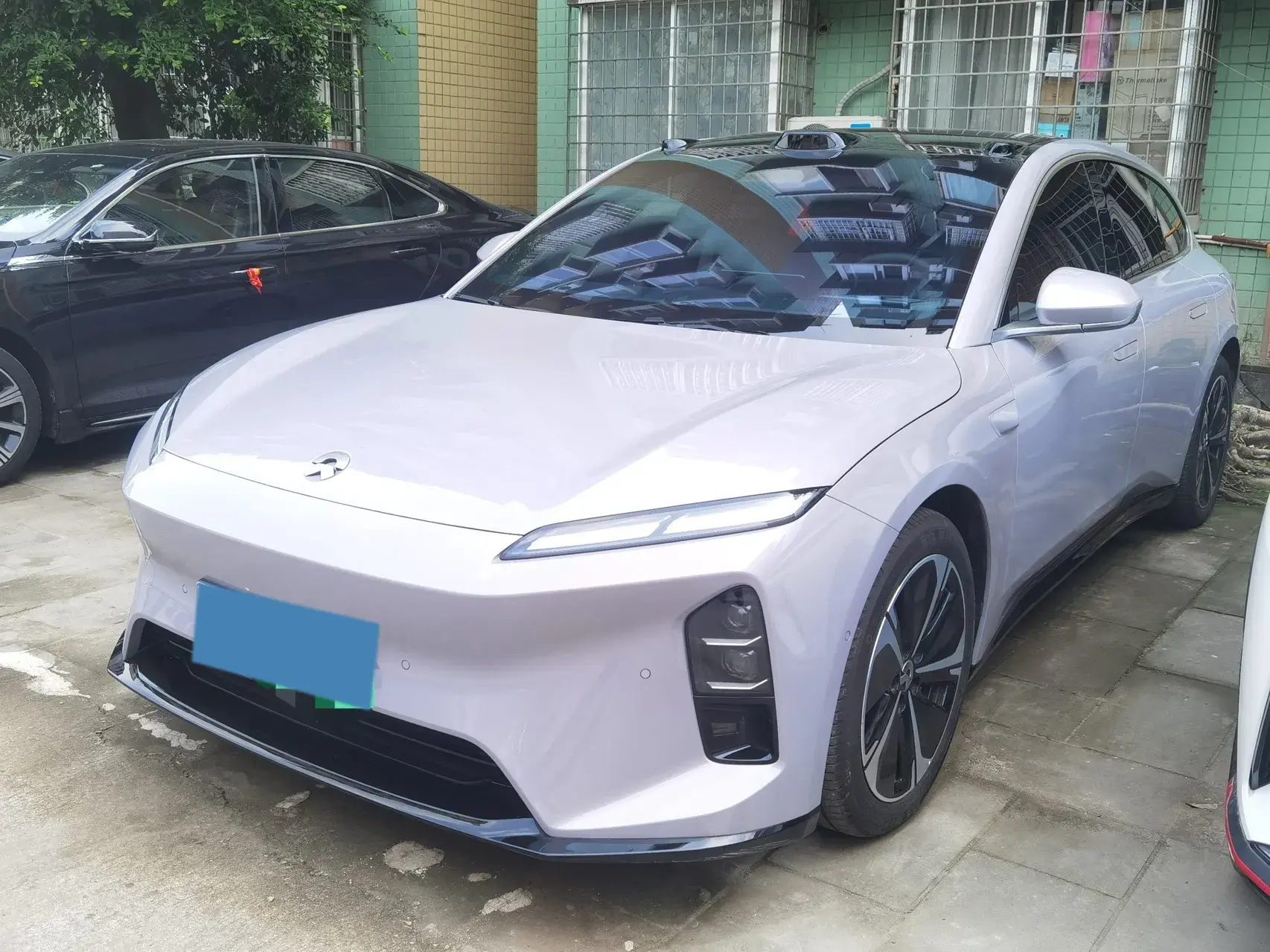 2025 NIO ET5T view 1