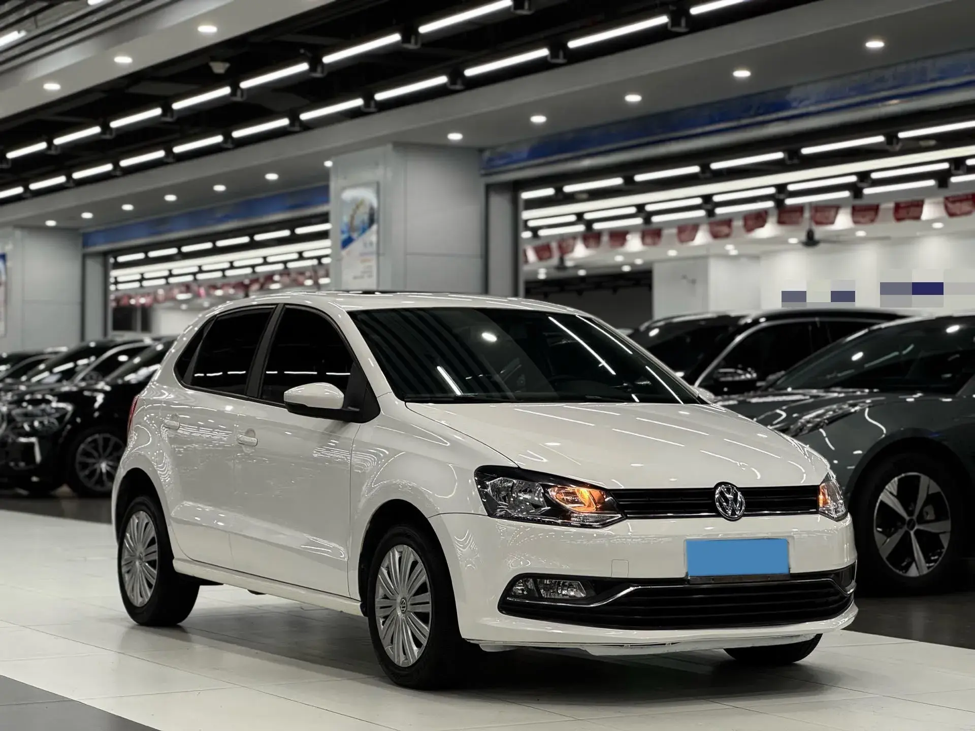 2016 VOLKSWAGEN POLO thumbnail 3