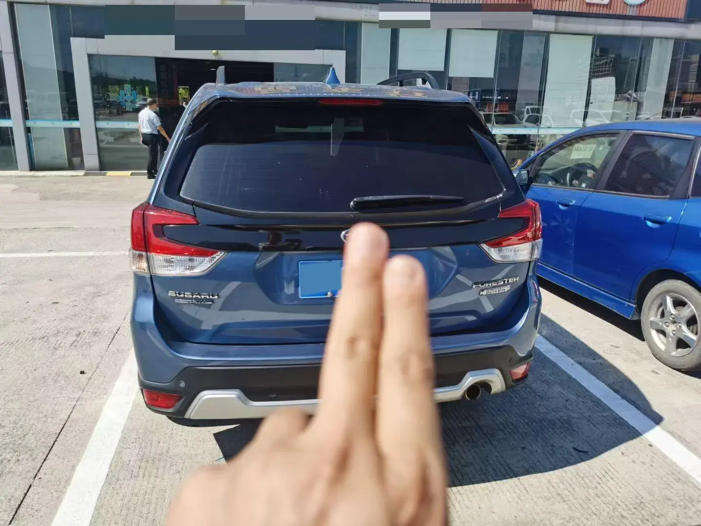 2019 SUBARU FORESTER thumbnail 4