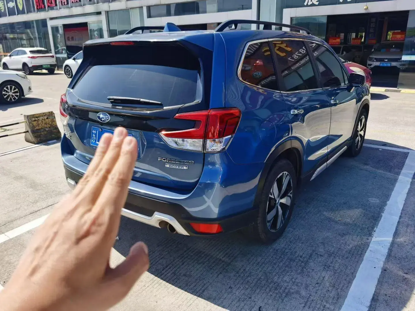 2019 SUBARU FORESTER thumbnail 3