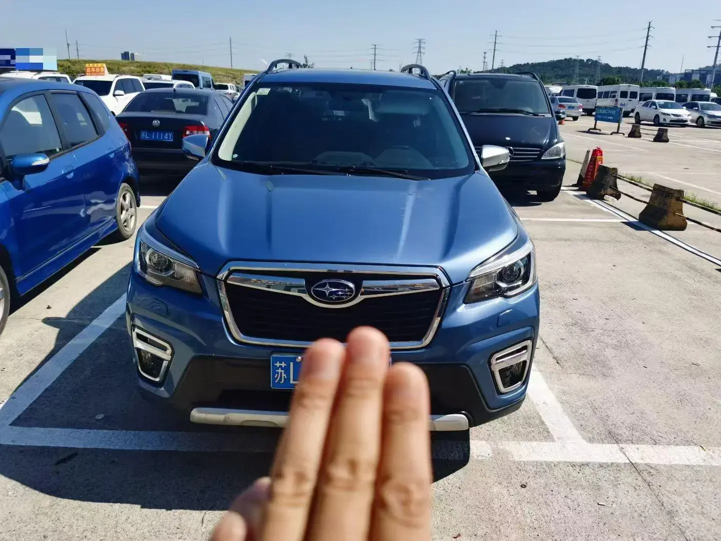 2019 SUBARU FORESTER thumbnail 2