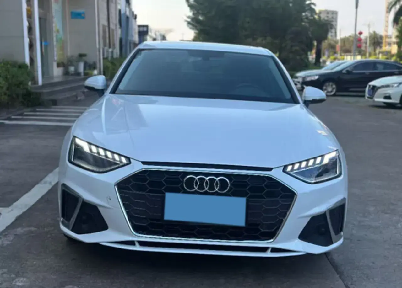 2020 AUDI A4L thumbnail 2