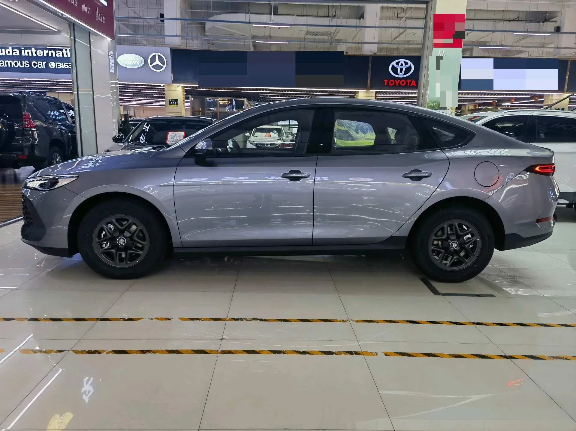 2025 BYD QIN thumbnail 4