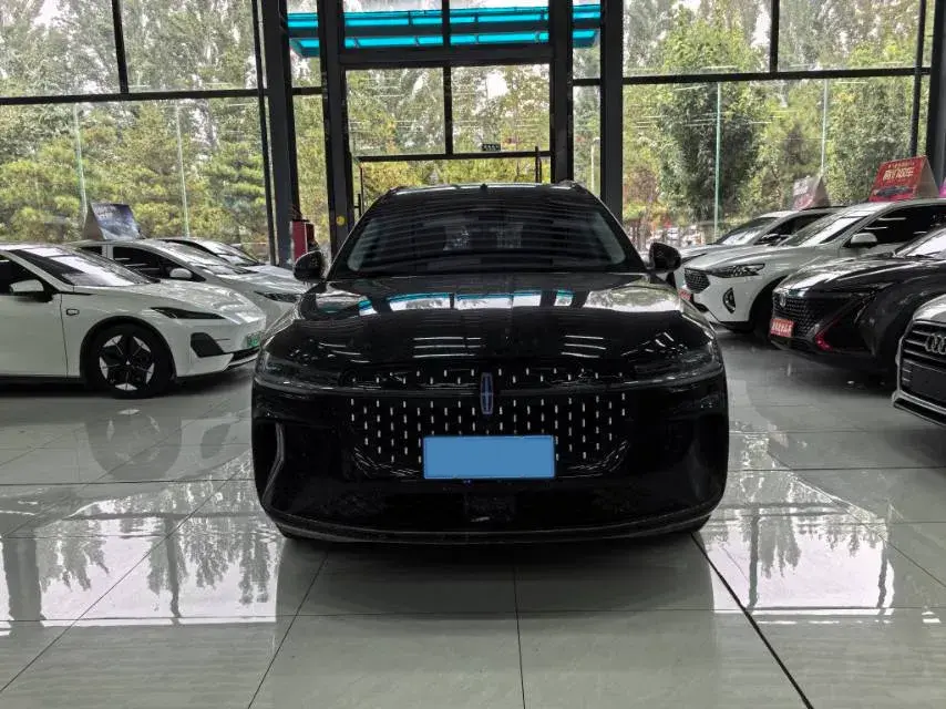 2023 LINCOLN NAUTILUS thumbnail 3