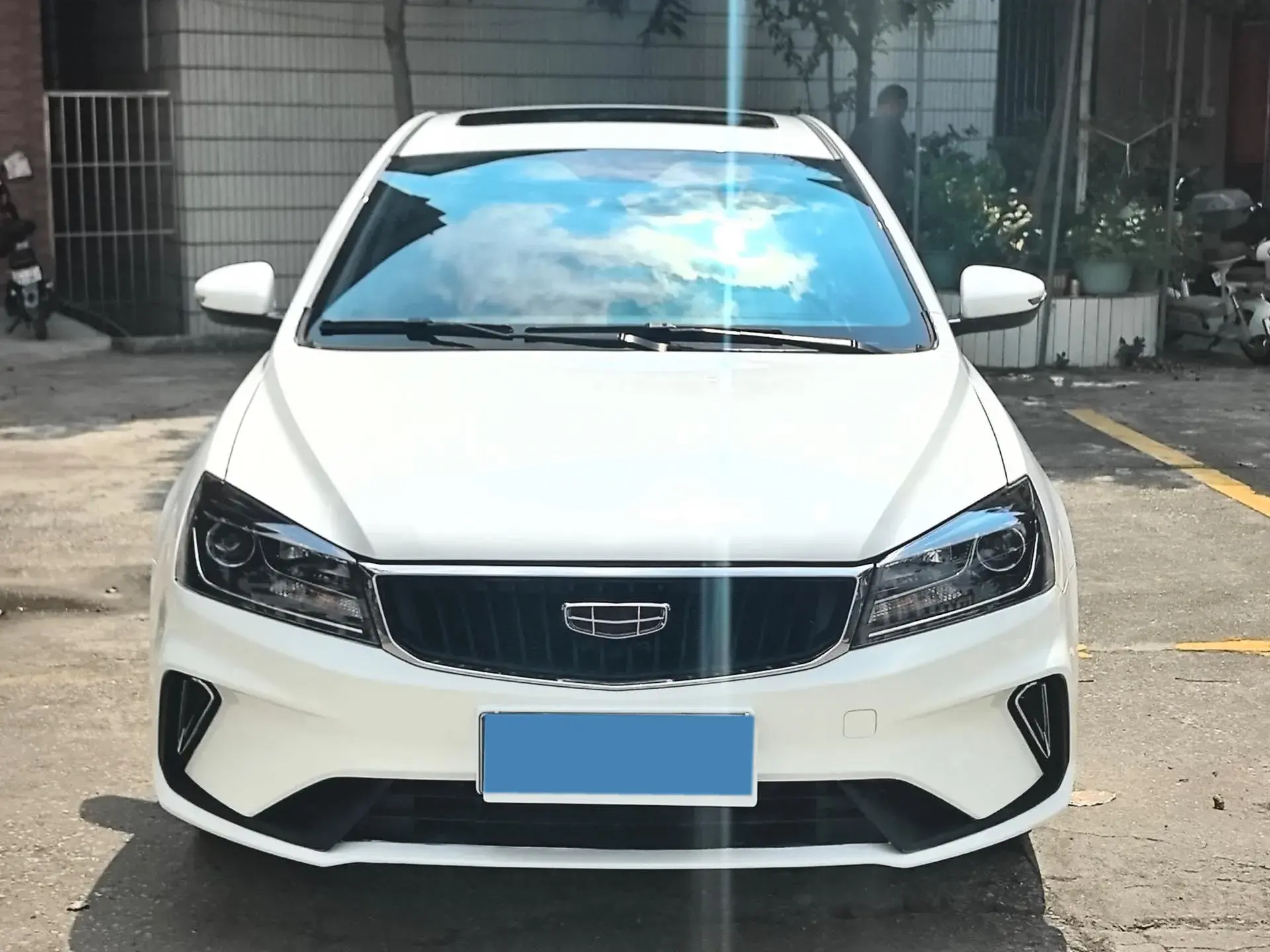 2021 GEELY EMGRAND thumbnail 2