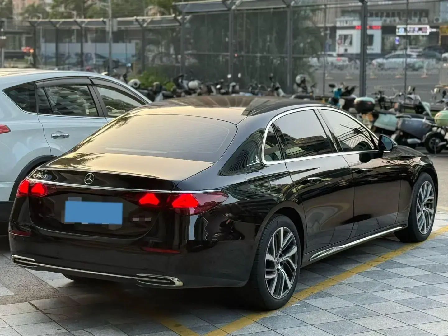 2024 MERCEDES-BENZ E thumbnail 3