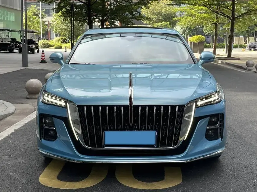 2023 HONGQI H5 thumbnail 3
