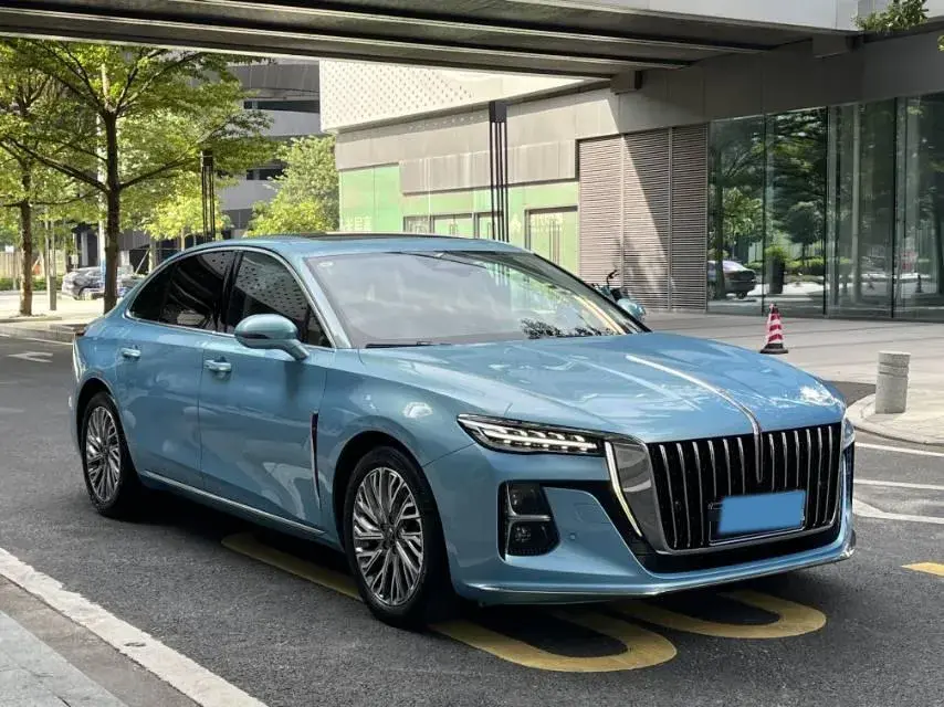 2023 HONGQI H5 thumbnail 2