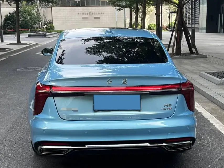 2023 HONGQI H5 thumbnail 4