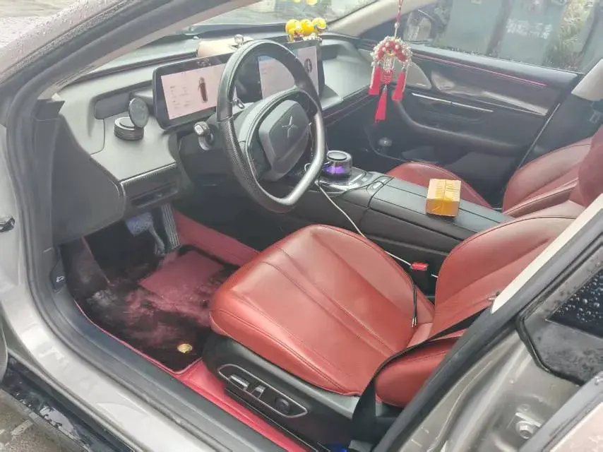 2020 XPENG P7 thumbnail 2