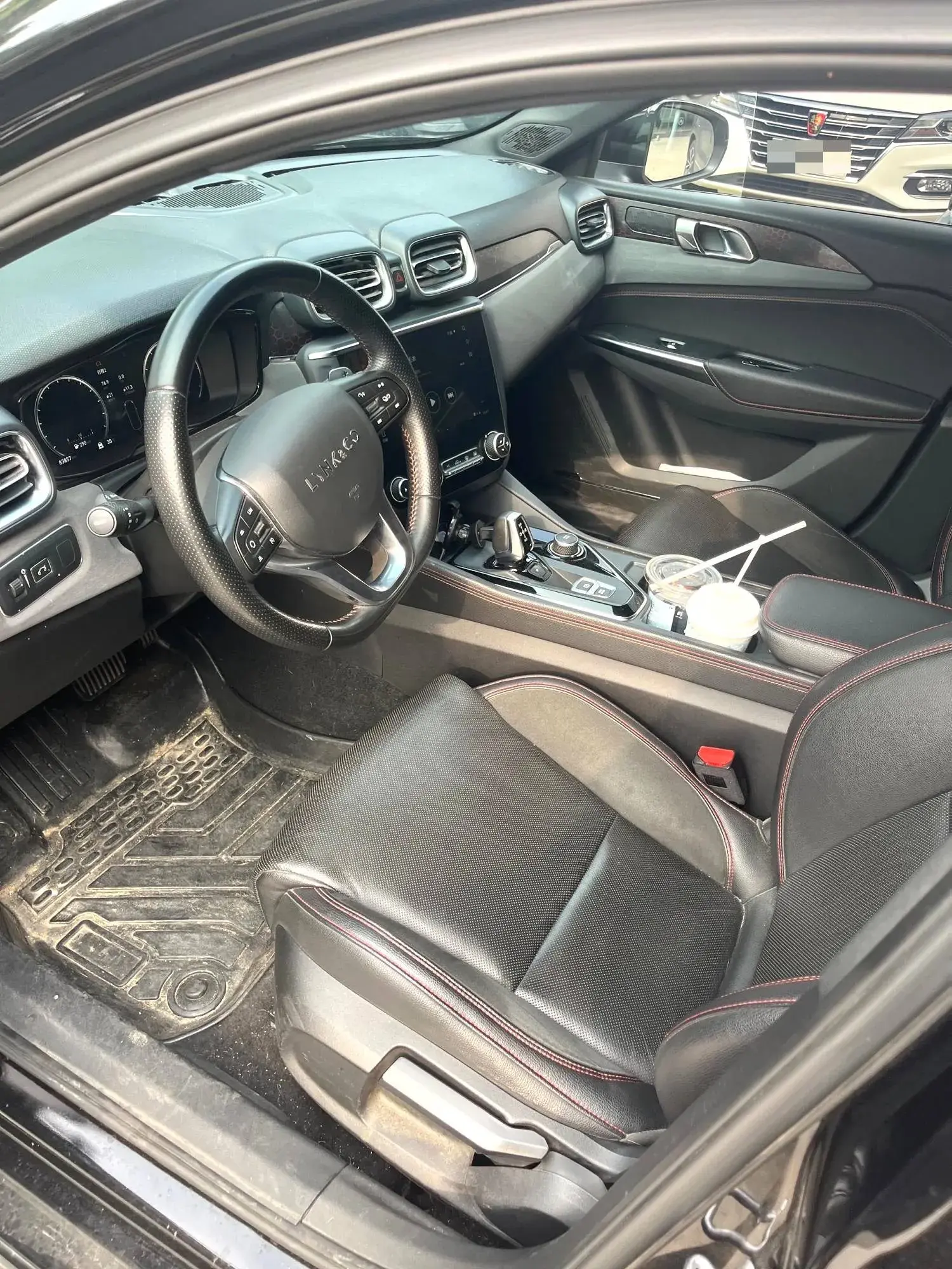 2020 LYNK&CO 03 thumbnail 4