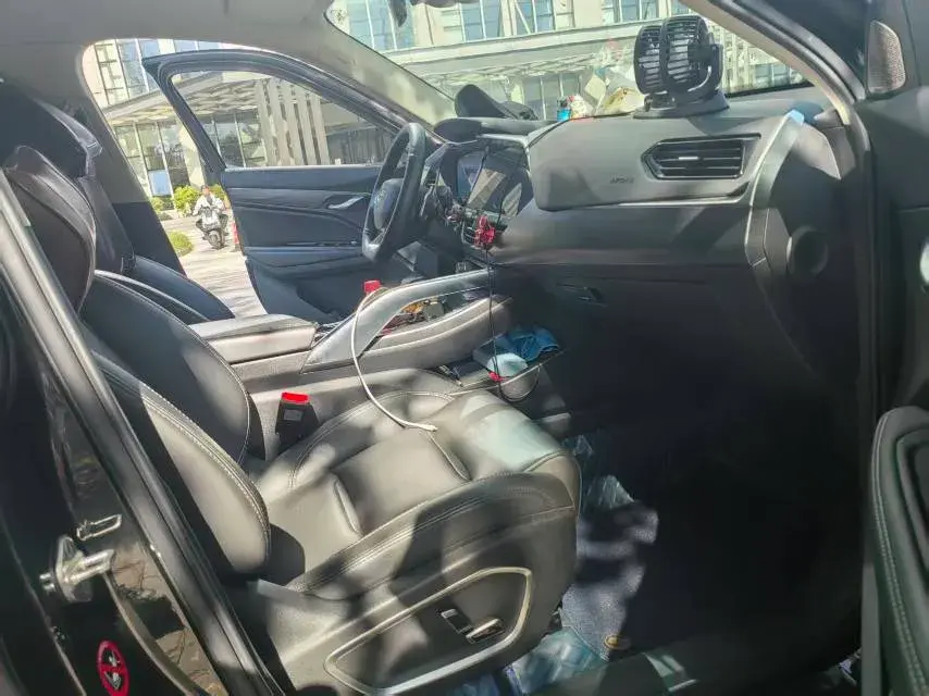 2020 GEELY TUGELLA thumbnail 2