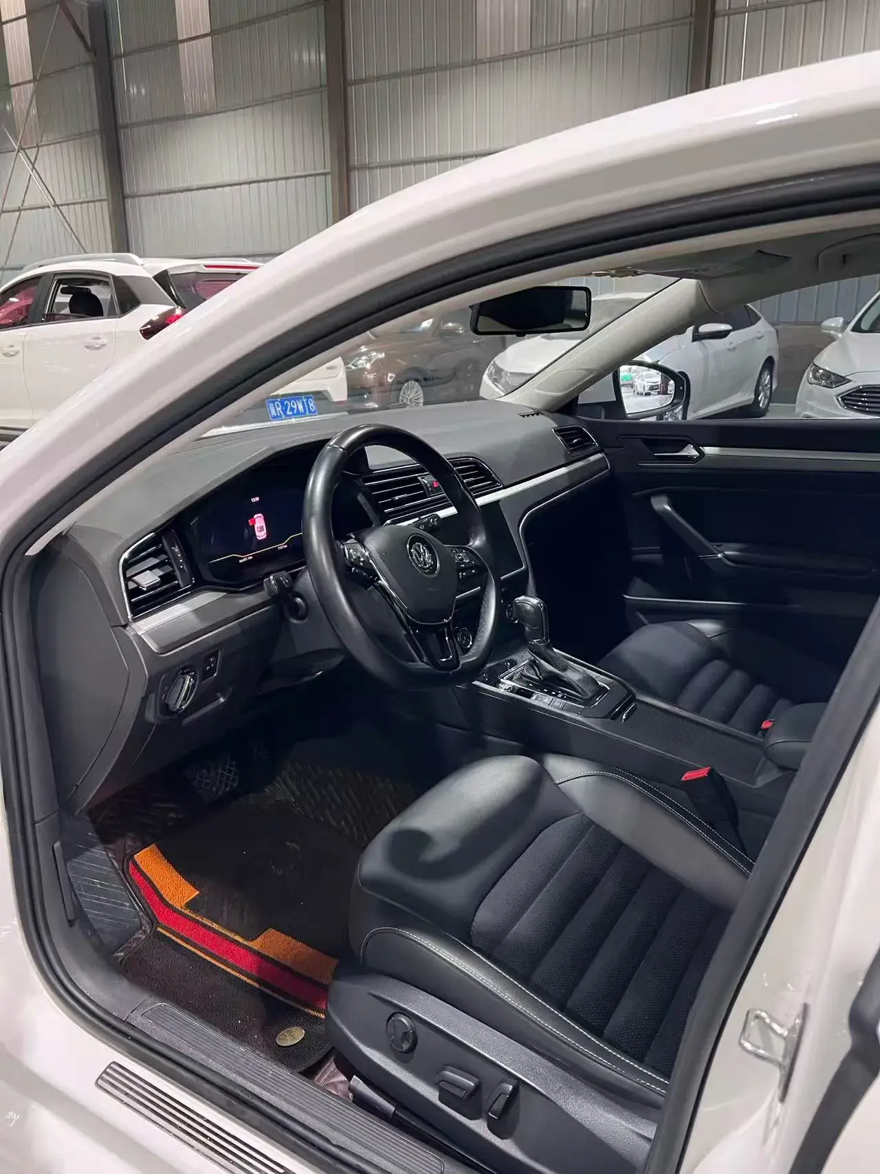 2021 VOLKSWAGEN LAMANDO thumbnail 4