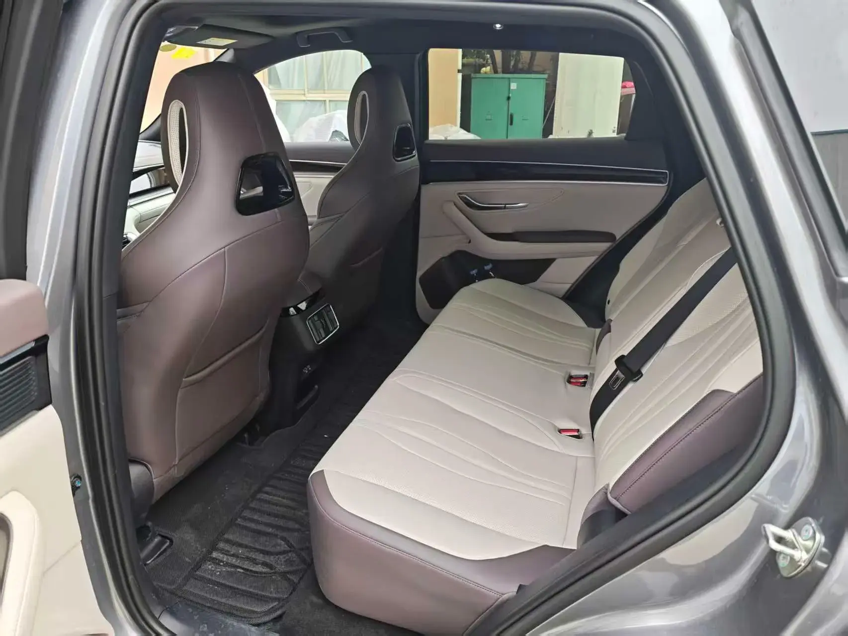 2025 BYD SONG thumbnail 3