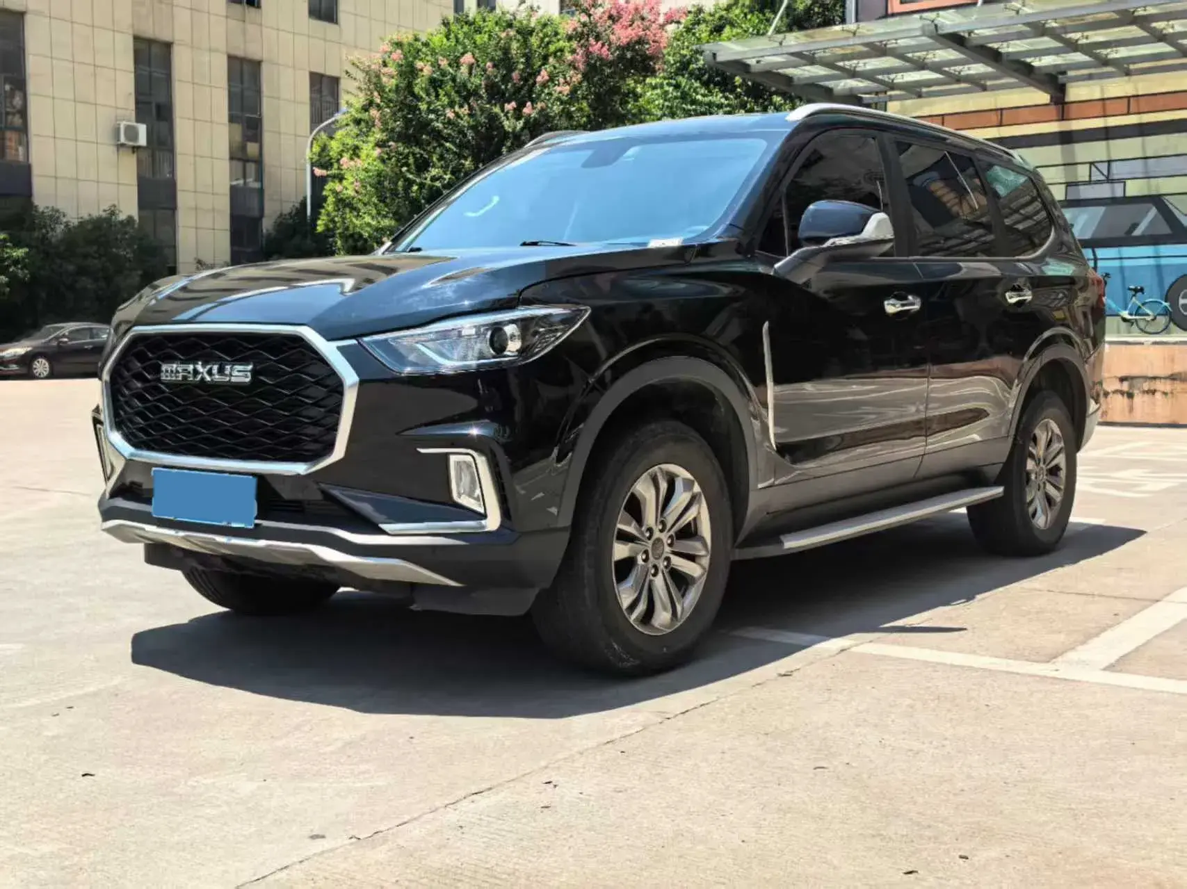 2019 MAXUS D90 view 1