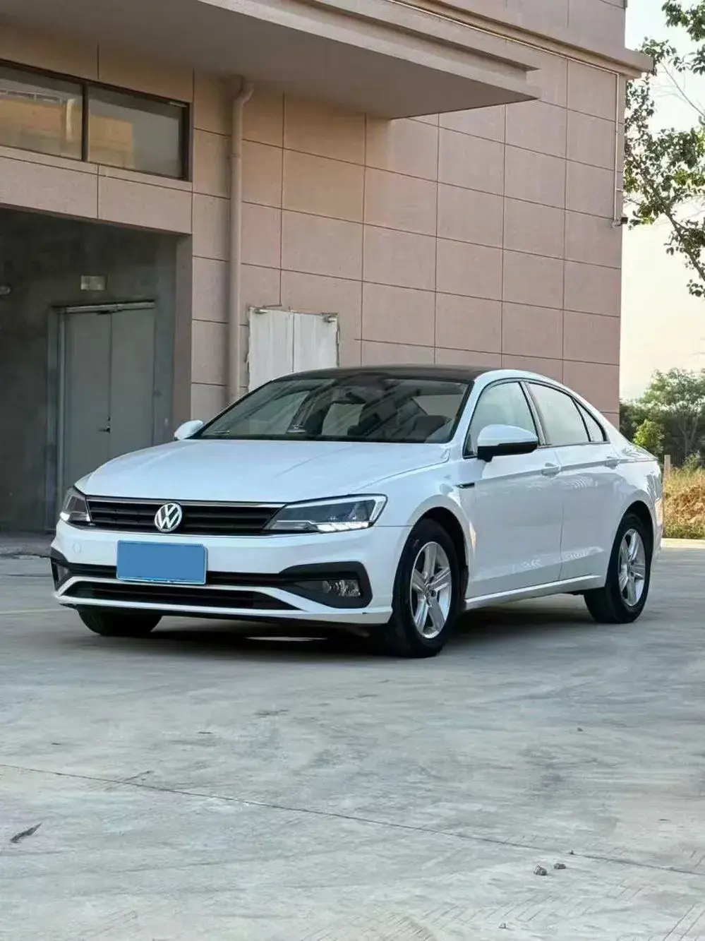 2019 VOLKSWAGEN LAMANDO view 1