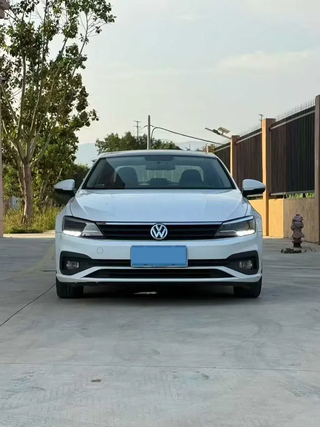 2019 VOLKSWAGEN LAMANDO thumbnail 3