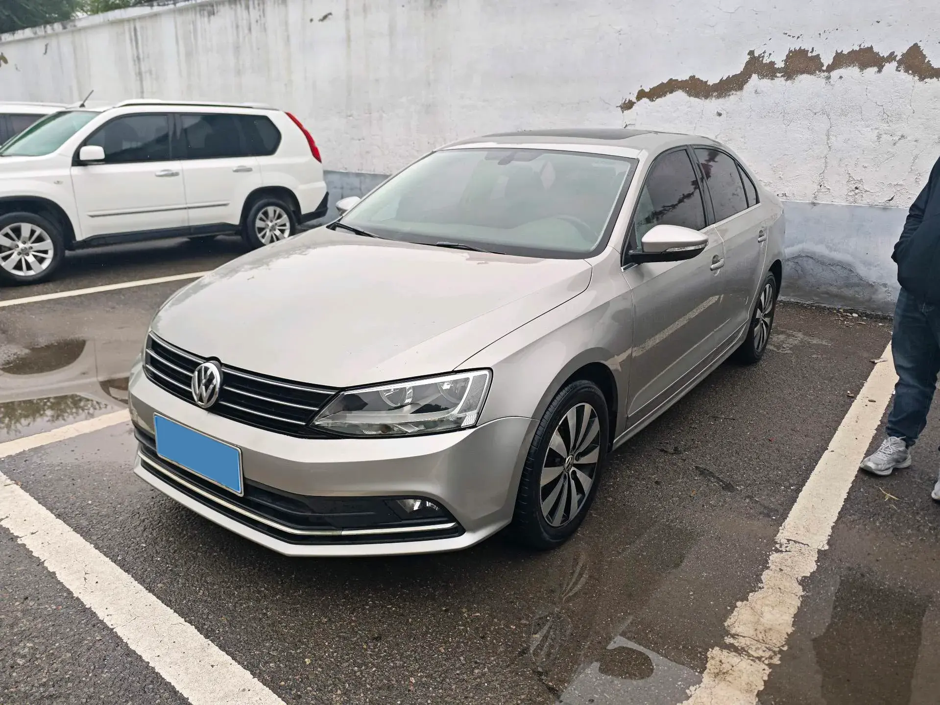 2017 VOLKSWAGEN SAGITAR view 1