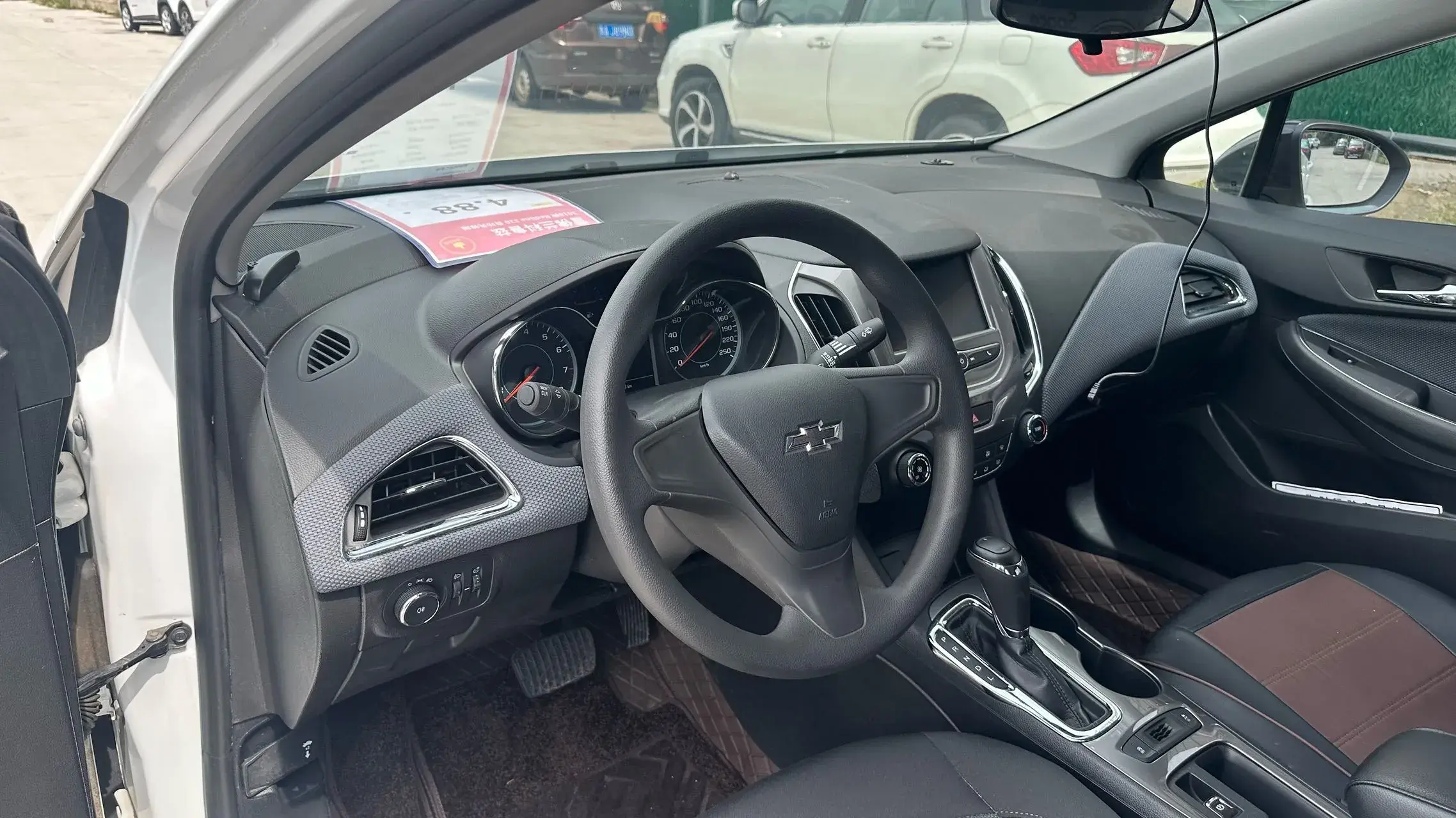 2018 CHEVROLET CRUZE thumbnail 4