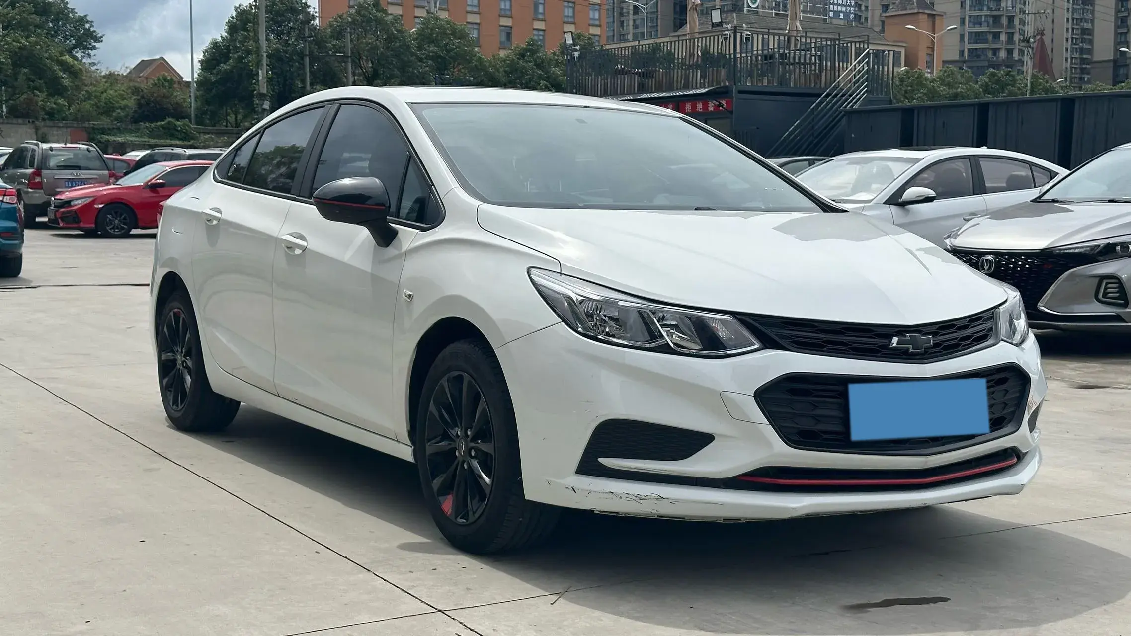 2018 CHEVROLET CRUZE thumbnail 3