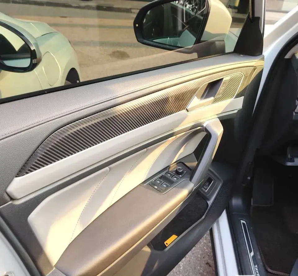 2023 VOLKSWAGEN TAYRON thumbnail 2