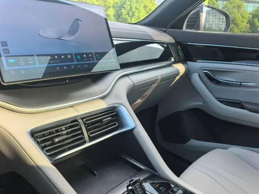 2025 BYD SONG thumbnail 4