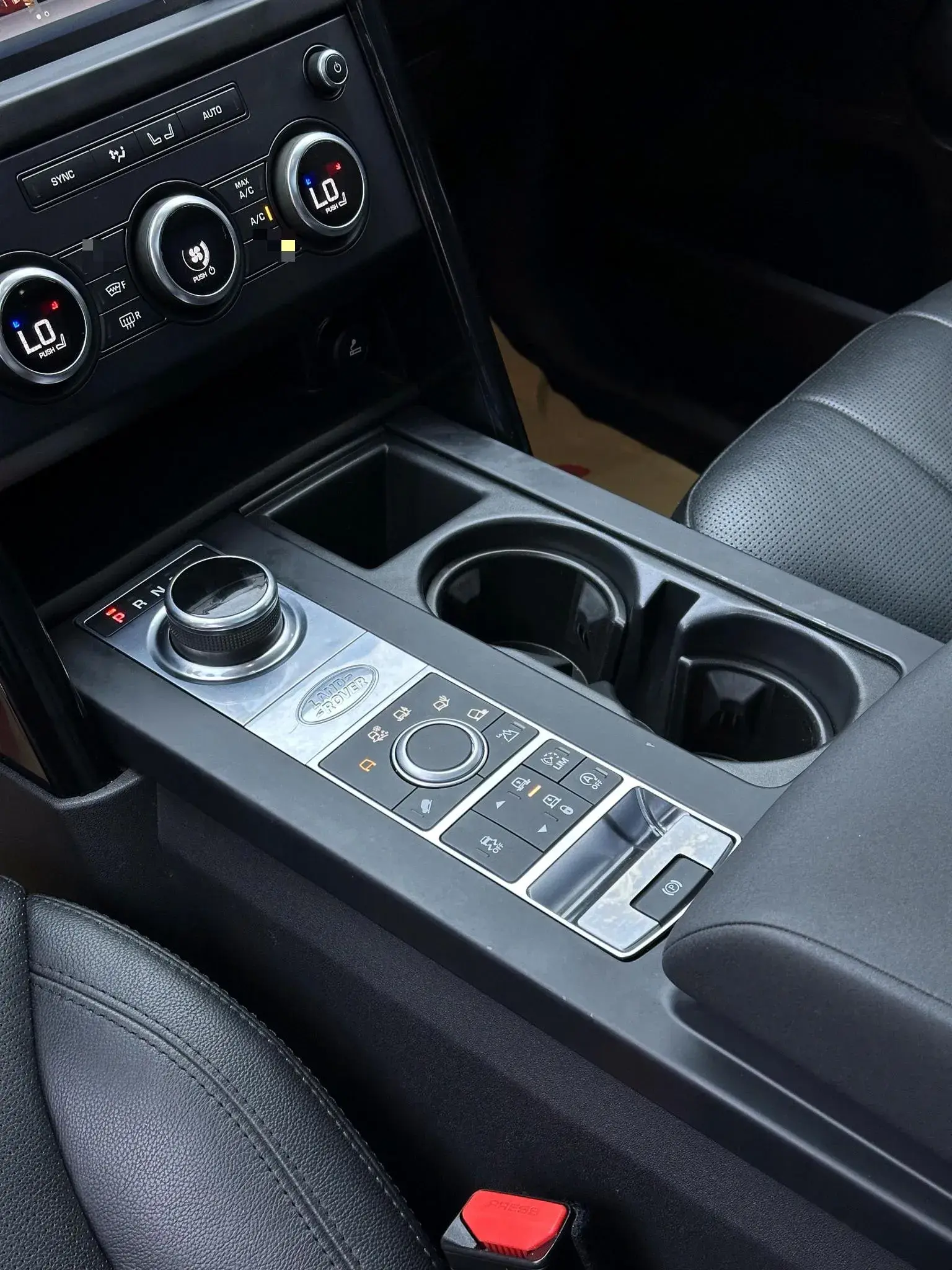 2017 LAND ROVER thumbnail 4