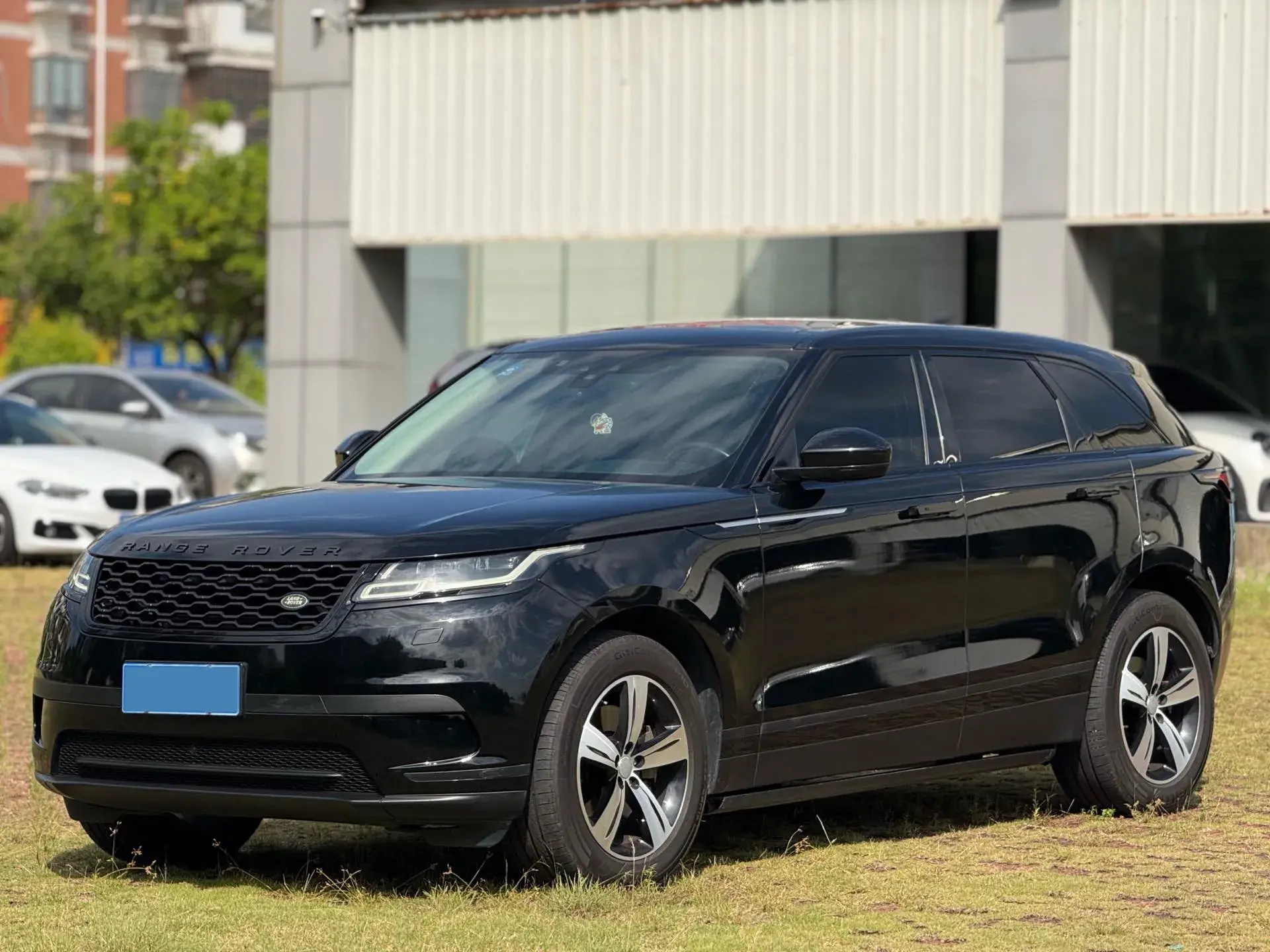 2018 LAND ROVER view 1