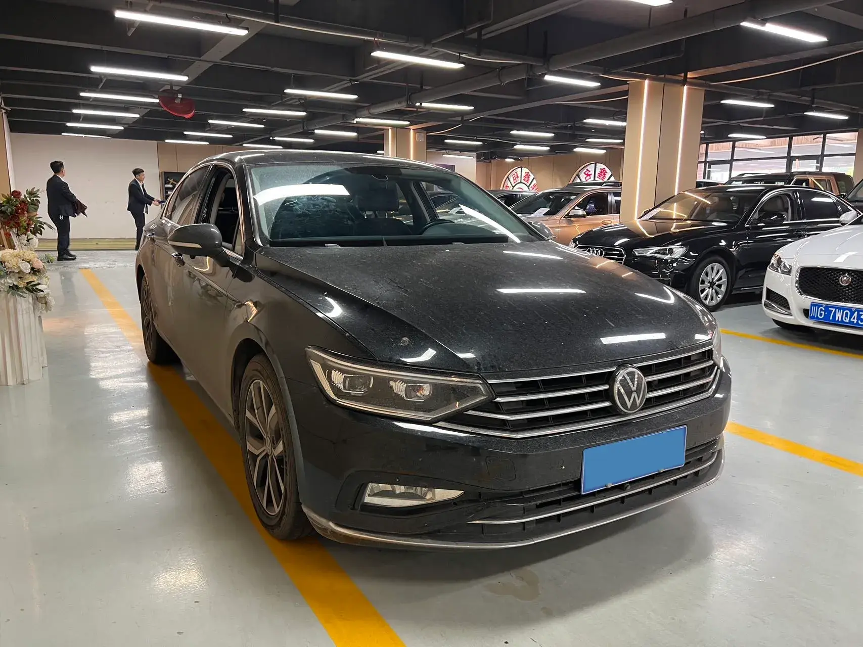 2021 VOLKSWAGEN MAGOTAN thumbnail 3