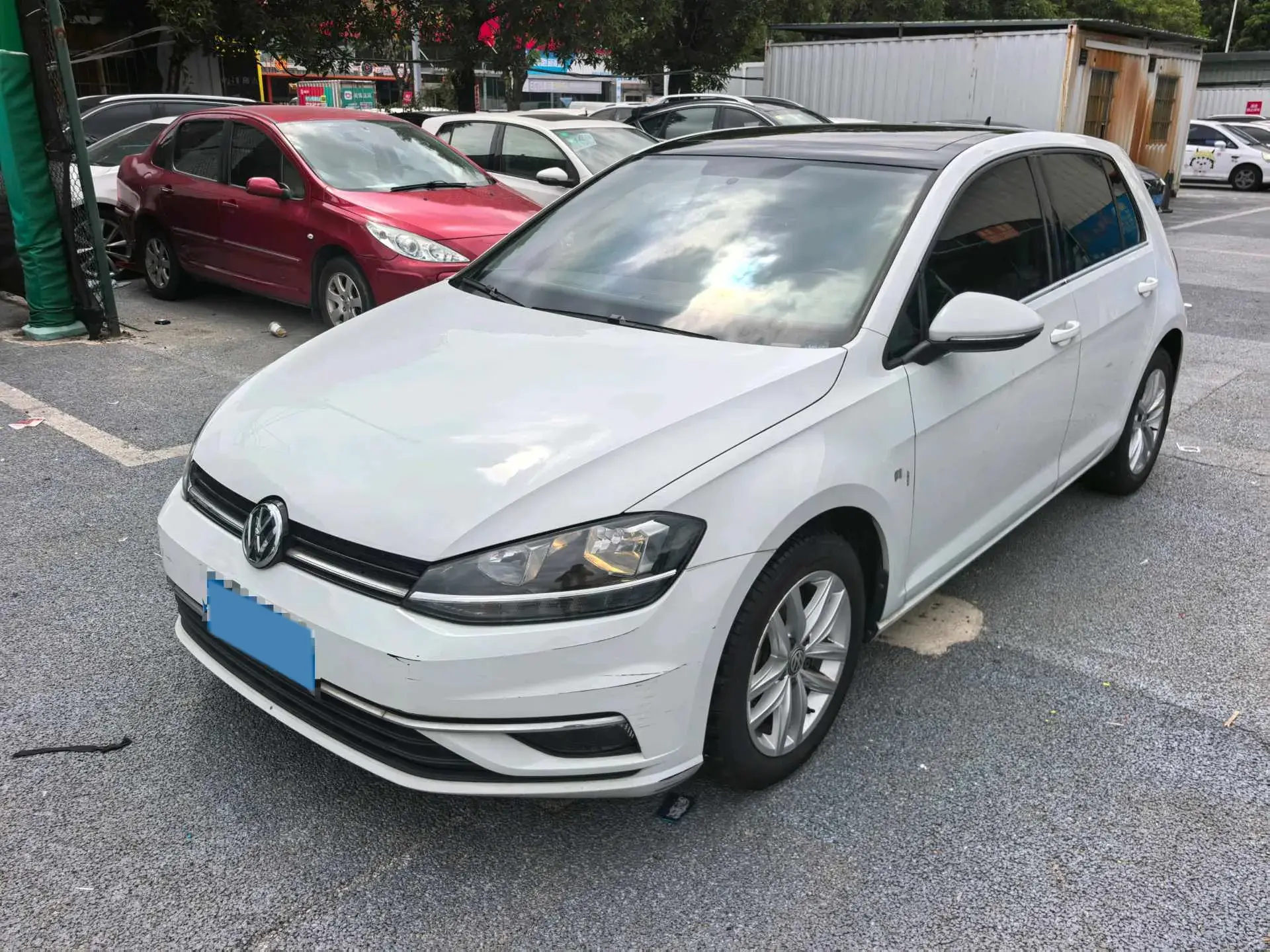2019 VOLKSWAGEN GOLF view 1