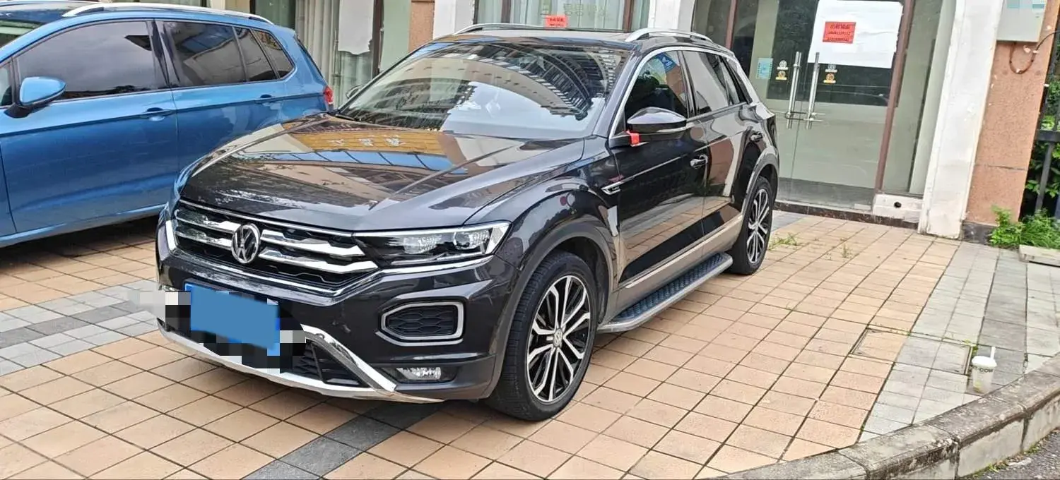 2020 VOLKSWAGEN T-ROC view 1