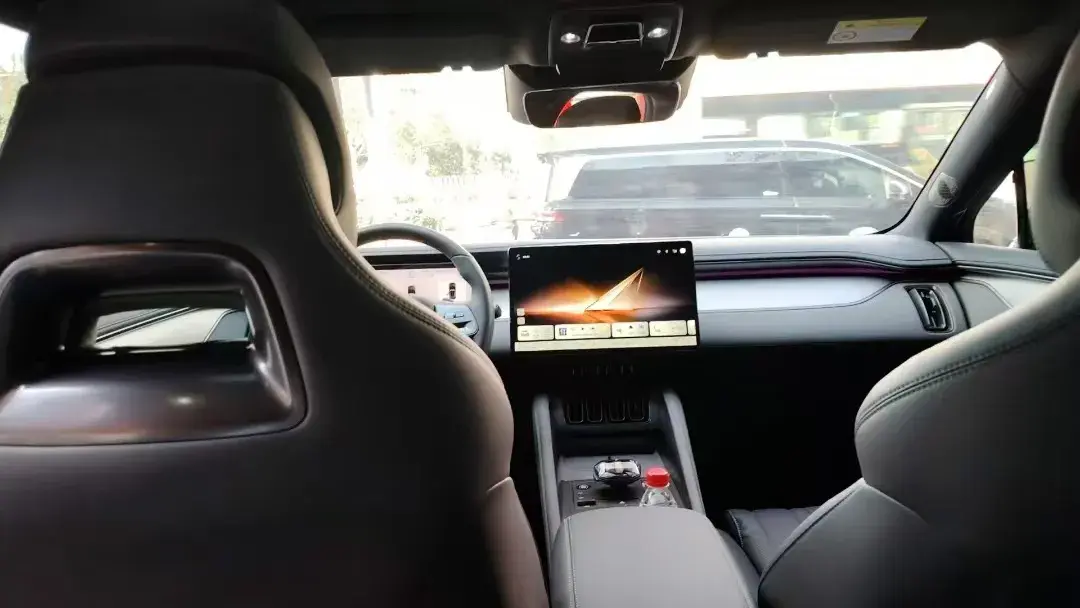 2025 BYD SONGL thumbnail 2