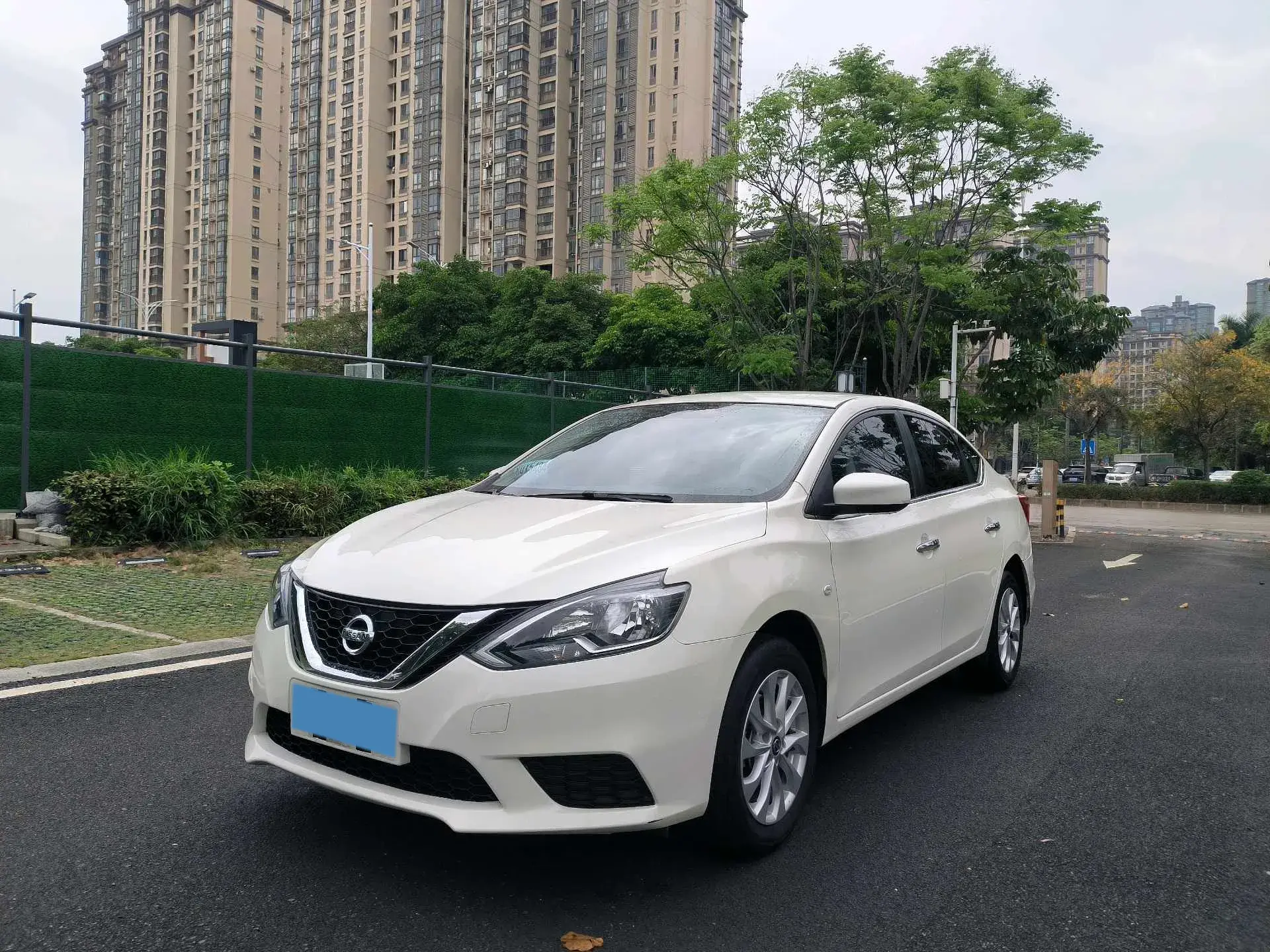 2022 NISSAN SYLPHY view 1