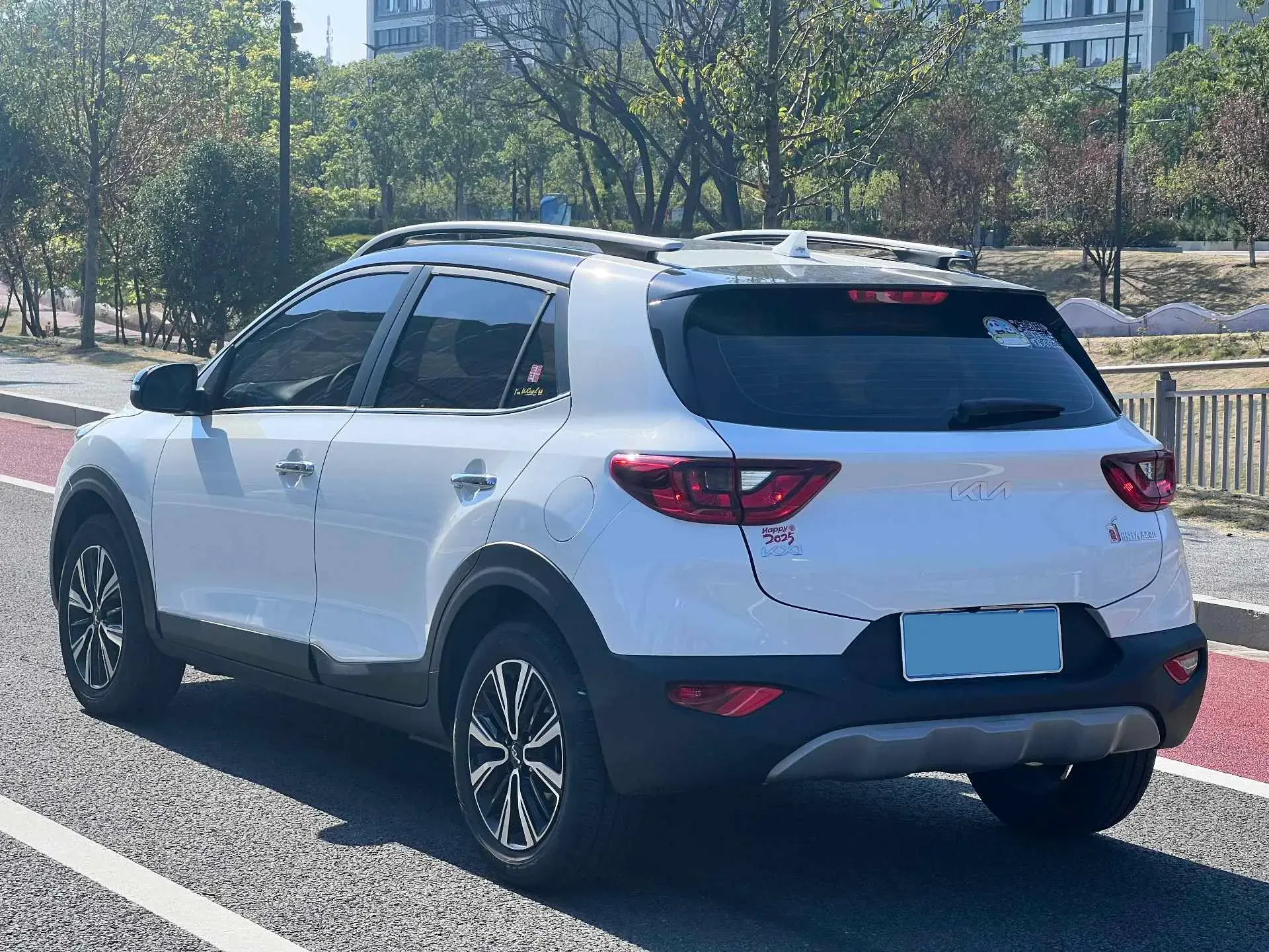 2021 KIA KX1 thumbnail 4