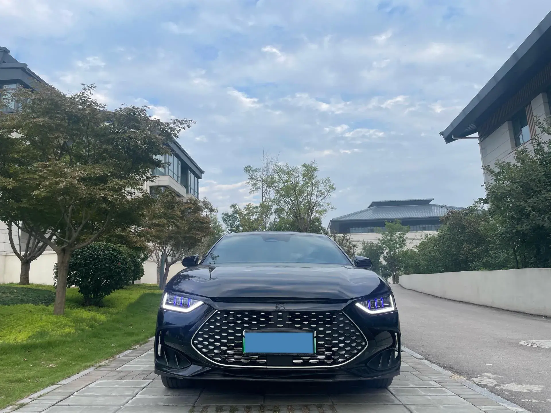 2023 BYD HAN thumbnail 2