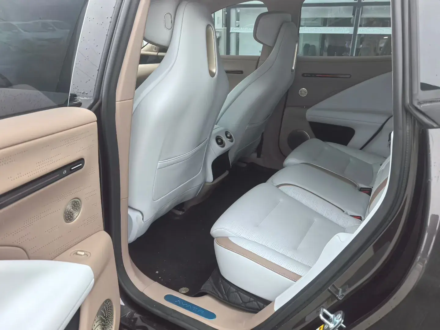 2024 AVATR 07 thumbnail 4