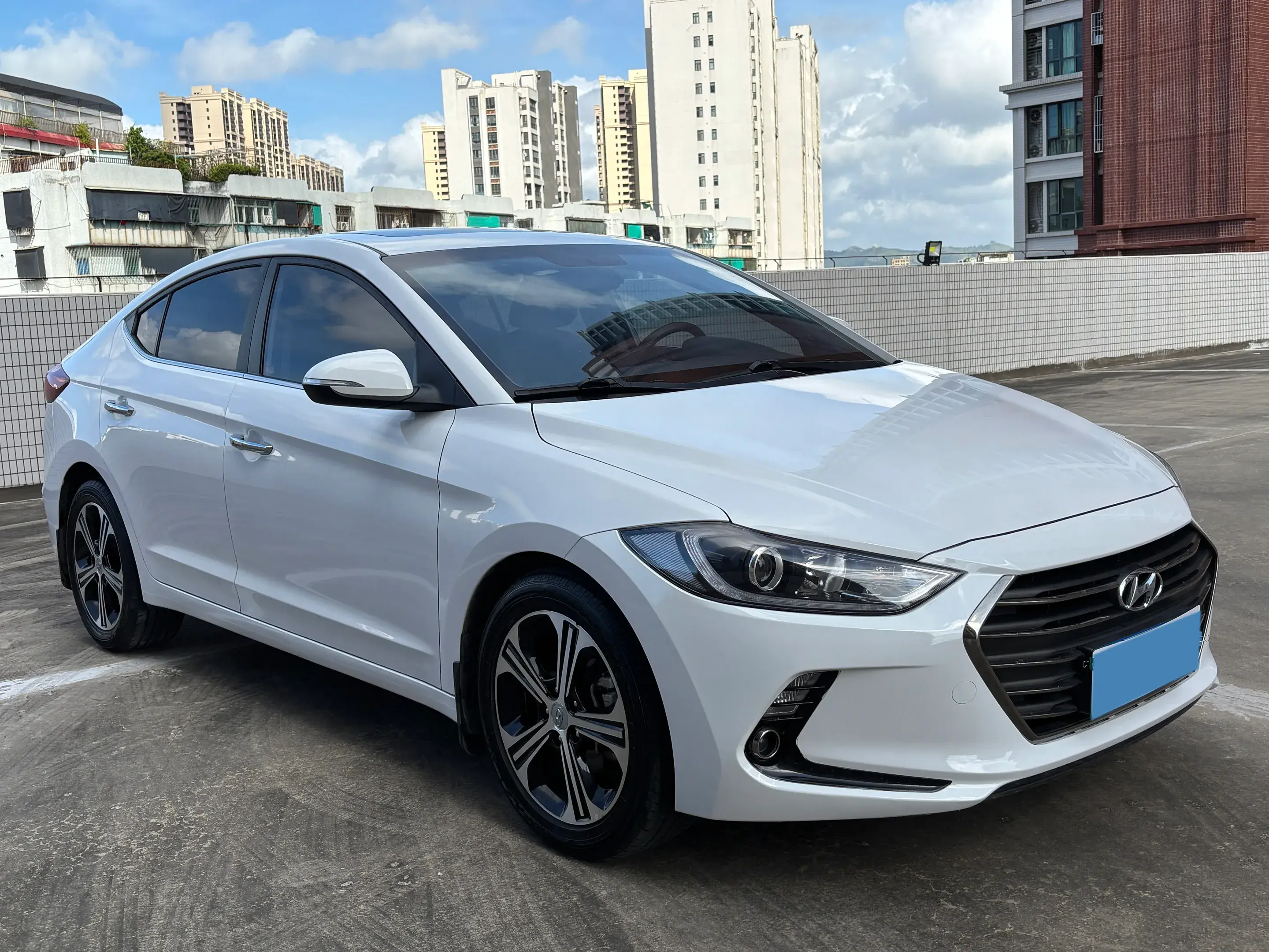 2019 HYUNDAI ELANTRA thumbnail 3