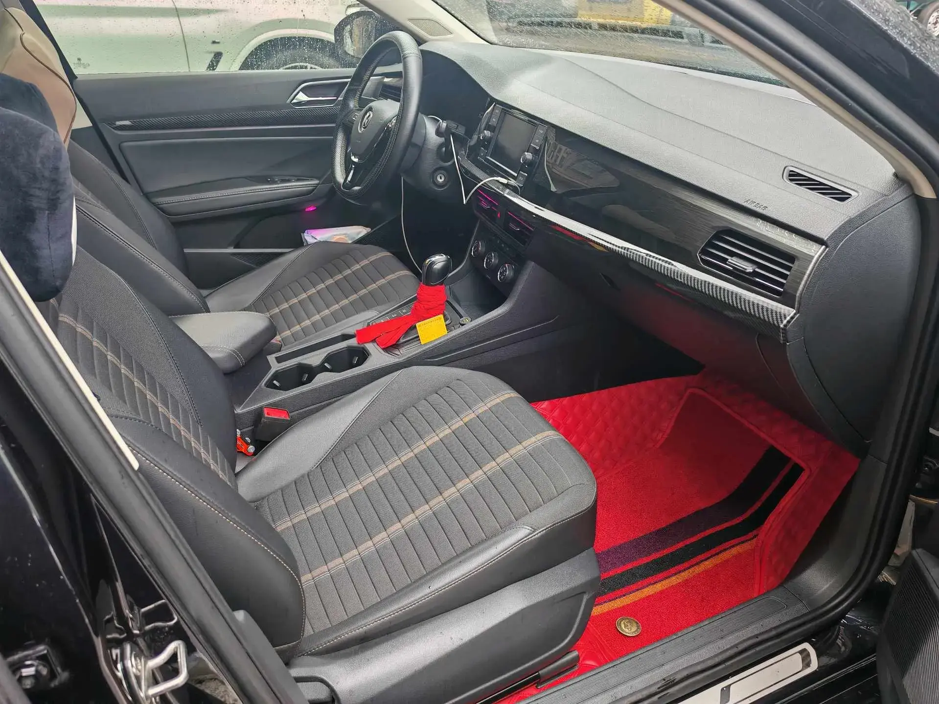 2019 VOLKSWAGEN LAVIDA thumbnail 3